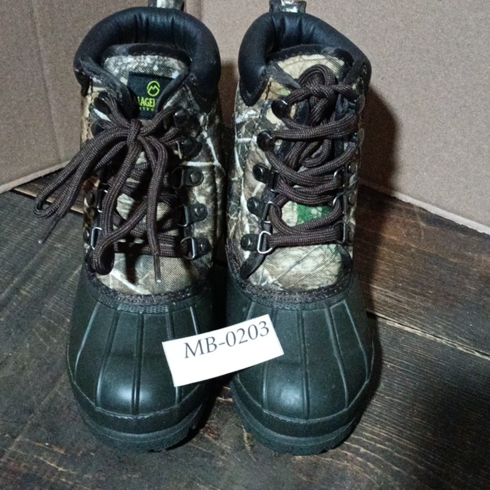 Shoes - Picture 4 of 4